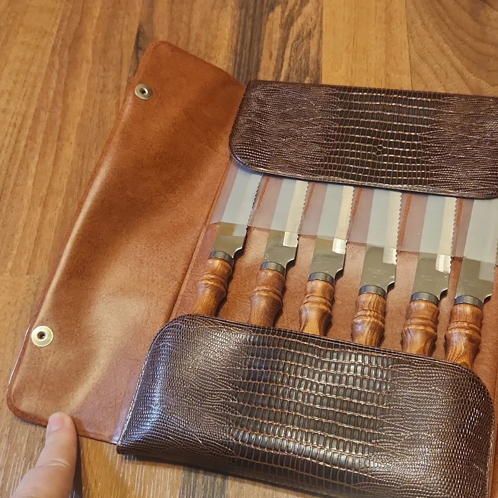 Vintage Wooden Handled Stainless Steel Steak Knives Set of Six In Vinyl Case